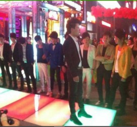 南宁深圳夜总会伴游模特雇用(深圳KTV模特雇用)