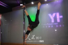 南宁钢管舞女神(女星钢管舞)