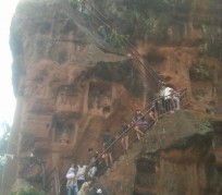 南宁乐山旅游攻略(乐山旅游攻略自由行路线推荐)