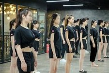 南宁兼职模特进修班(学生怎么兼职模特)