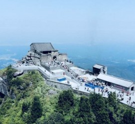 南宁湖南旅游攻略(武汉到湖南旅游攻略)