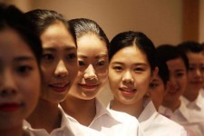 南宁私人伴游招聘 度假区万元月薪招“泳装伴游”