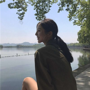 南宁私人伴游网带你看到天际，白色盐湖无际，蓝色天空无边