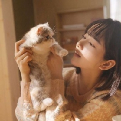南宁伴游女生邓珊珊的资料