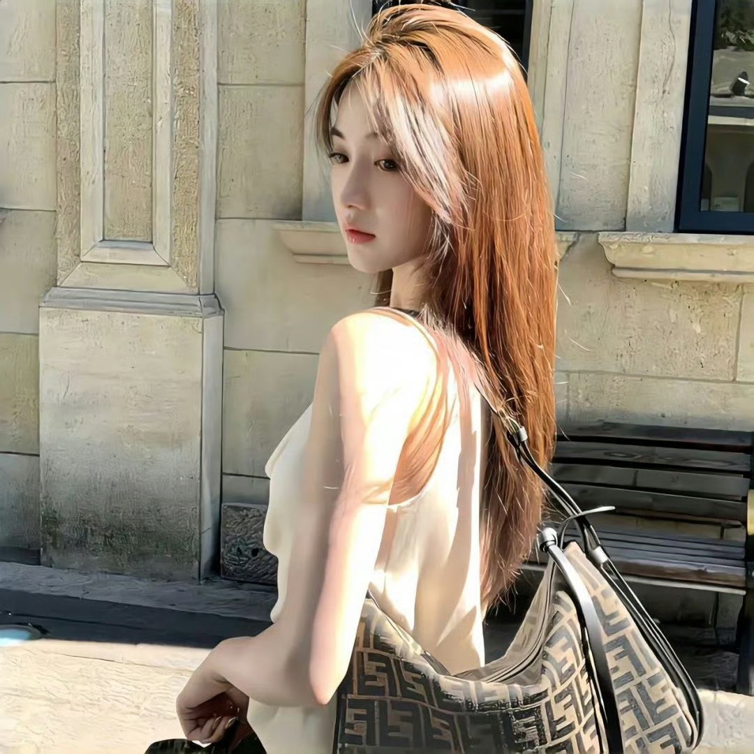 南宁伴游女生夏夏的资料