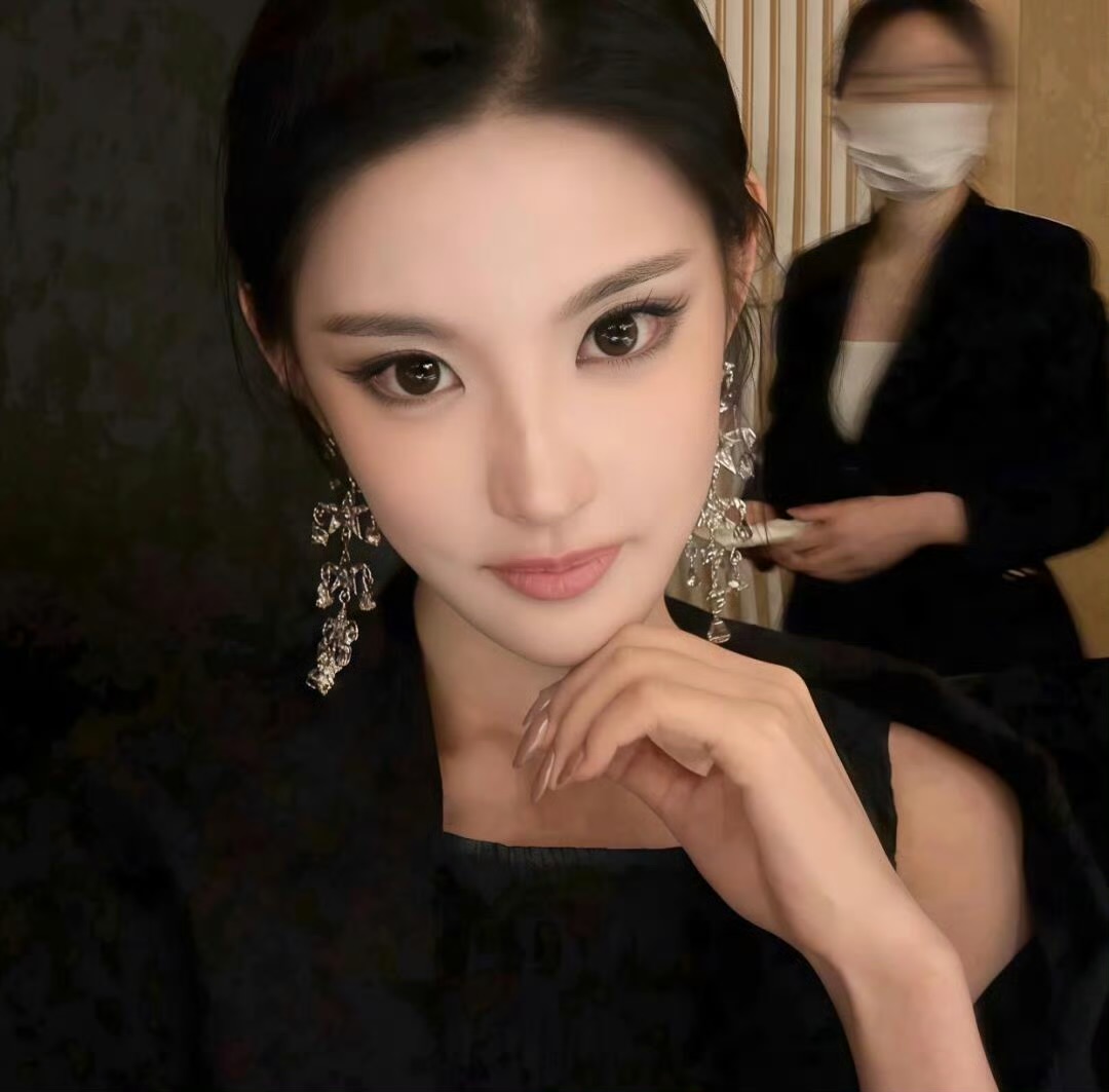 南宁伴游女生 | Isabella Chen的资料