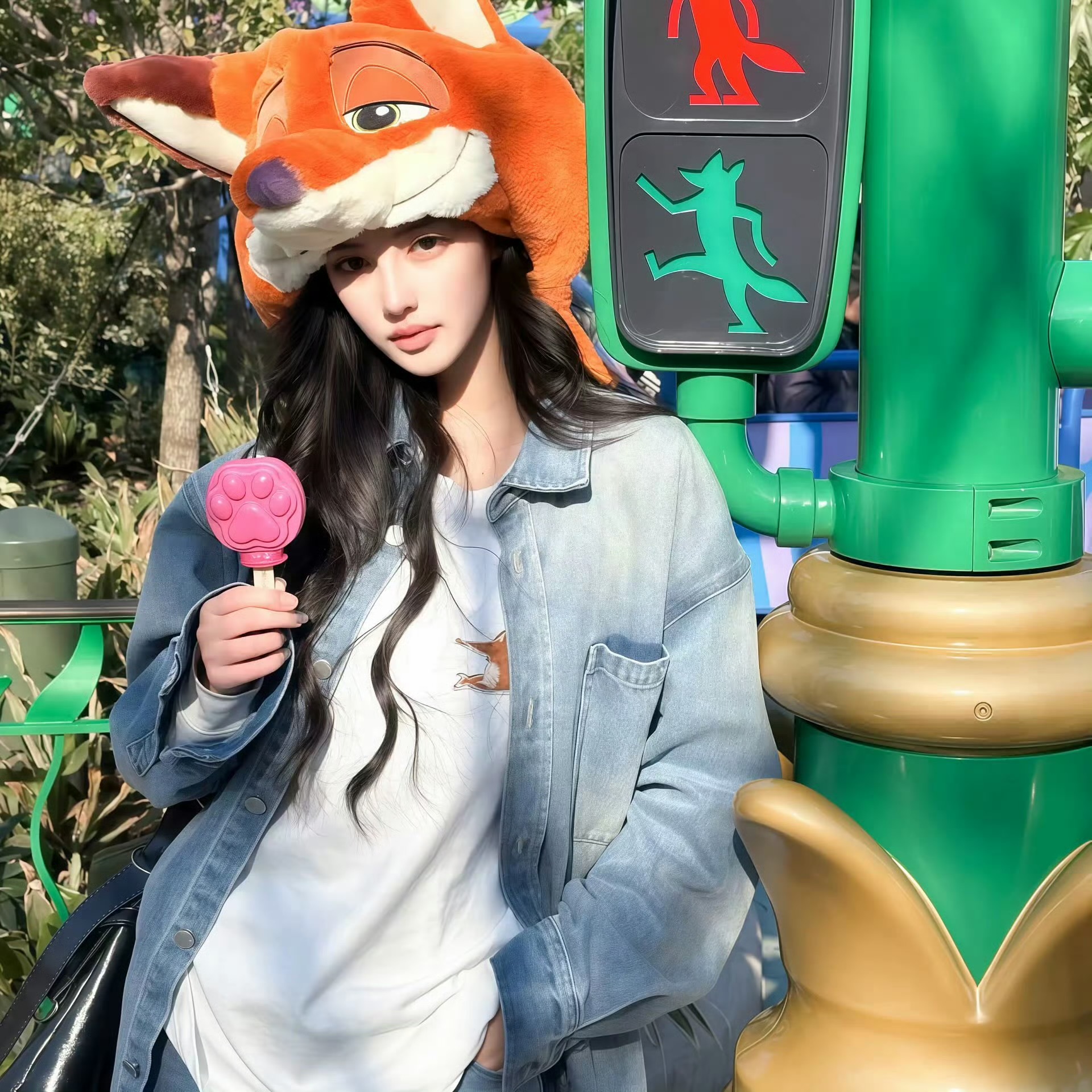 南宁伴游女生 | 屈芷烟的资料
